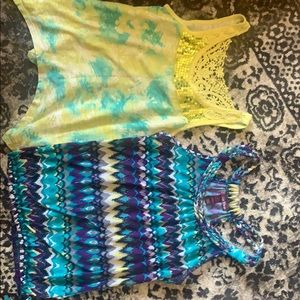 2 girls cute tank tops